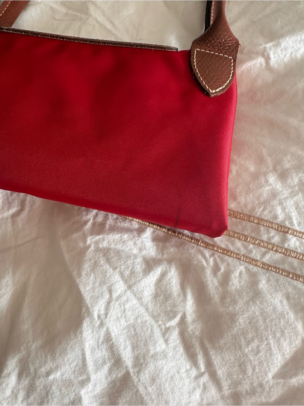 Longchamp Red Nylon Shoulder Bag with Brown Leather Flap and Straps - Picture 4 of 4